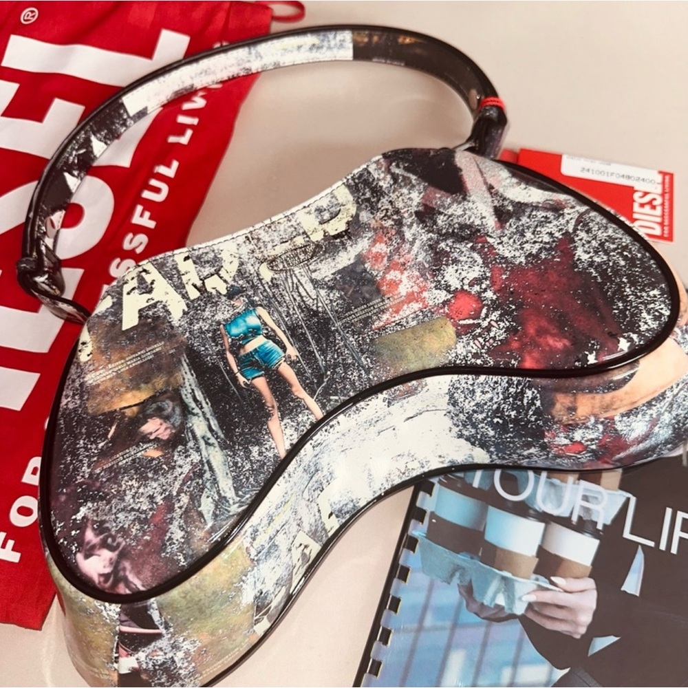 DIESEL Play Shoulder Bag - Picture 2 of 5